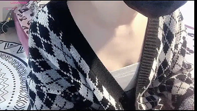 coco-jiang online show from 12-15-25, 05:13