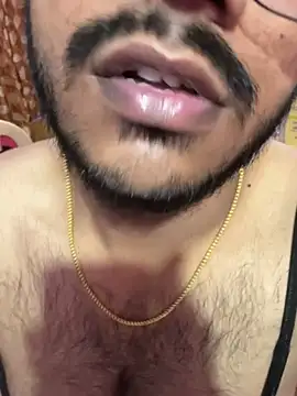 Snapshot of Ranveer0801 chatting on 12-19-25, 07:27 Ranveer0801 online show from 12-19-25, 07:27