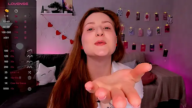 velvet cherry  online show from 03-07-26, 08:54