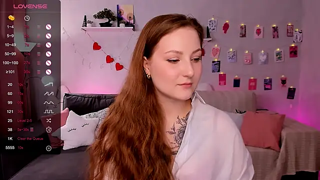 velvet cherry  online show from 03-22-26, 08:49