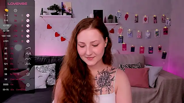 velvet cherry  online show from 03-28-26, 08:48