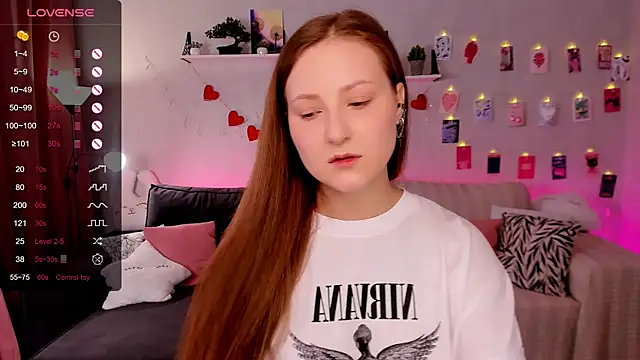 velvet cherry  online show from 01-15-26, 08:18