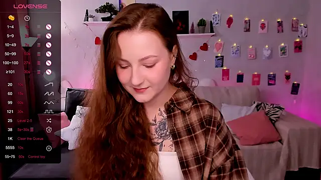 velvet cherry  online show from 03-20-26, 08:48