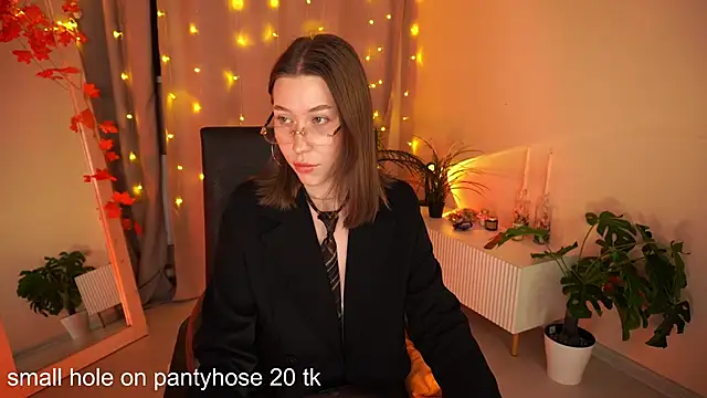 AnnetteLane online show from 11-20-25, 05:52