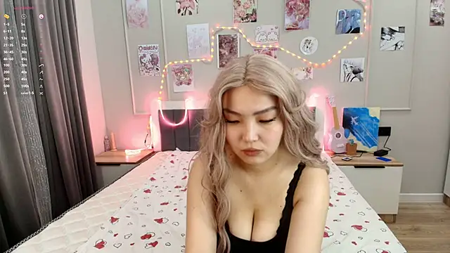 junamiin online show from 11-29-25, 07:14