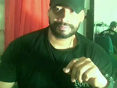 Snapshot of musclehetero chatting on 05-29-26, 05:02 musclehetero online show from 05-29-26, 05:02