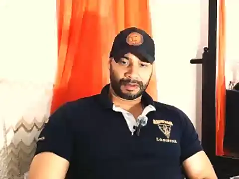 Snapshot of musclehetero chatting on 05-18-26, 09:41 musclehetero online show from 05-18-26, 09:41