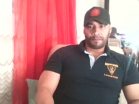 Snapshot of musclehetero chatting on 05-07-26, 02:09 musclehetero online show from 05-07-26, 02:09