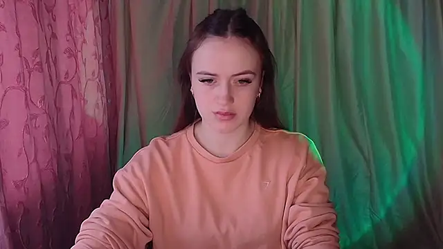 Snapshot of Illa_May chatting on 02-13-26, 06:46 Illa May online show from 02-13-26, 06:46