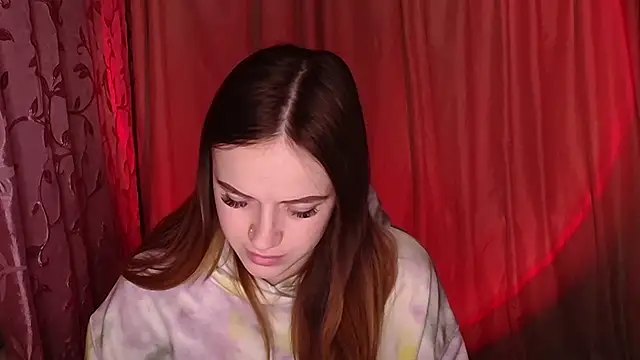 Snapshot of Illa_May chatting on 03-04-26, 07:32 Illa May online show from 03-04-26, 07:32