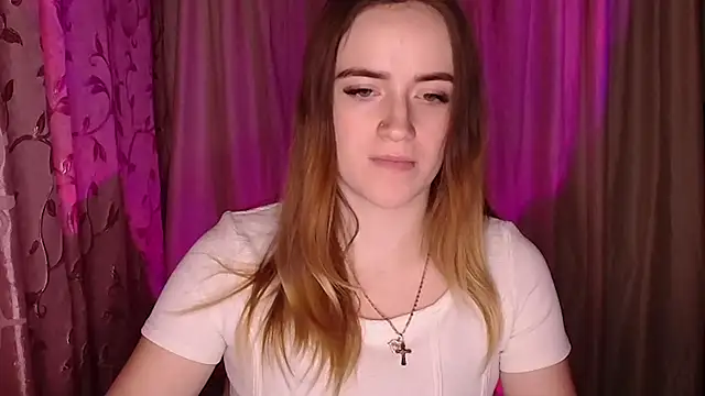 Illa May online show from 12-19-25, 08:33