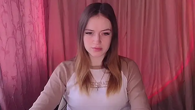 Snapshot of Illa_May chatting on 02-24-26, 07:20 Illa May online show from 02-24-26, 07:20