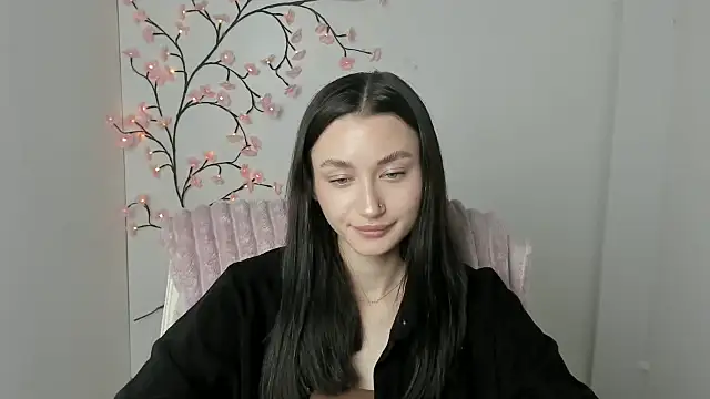 Stella XO online show from 05-19-26, 06:09