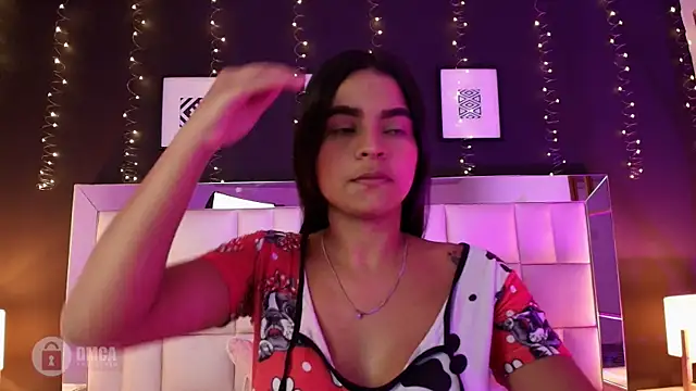 Snapshot of liana_allen chatting on 11-19-25, 02:28 liana allen online show from 11-19-25, 02:28