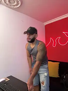 Snapshot of Mike_savage3 chatting on 03-03-26, 12:12 Mike savage3 online show from 03-03-26, 12:12