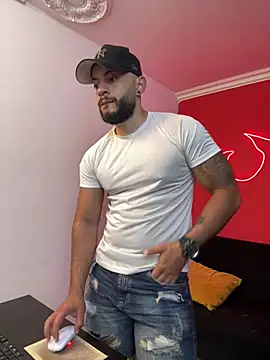 Snapshot of Mike_savage3 chatting on 02-01-26, 12:14 Mike savage3 online show from 02-01-26, 12:14