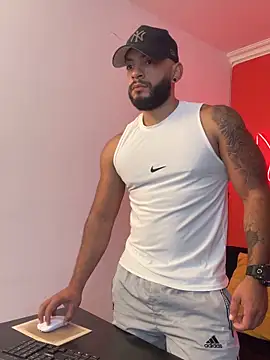 Snapshot of Mike_savage3 chatting on 02-25-26, 12:16 Mike savage3 online show from 02-25-26, 12:16