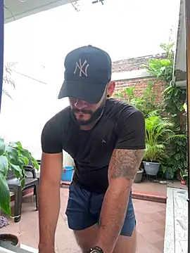 Snapshot of Mike_savage3 chatting on 02-07-26, 12:24 Mike savage3 online show from 02-07-26, 12:24