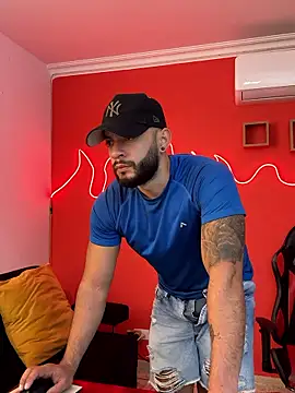 Snapshot of Mike_savage3 chatting on 01-18-26, 12:30 Mike savage3 online show from 01-18-26, 12:30