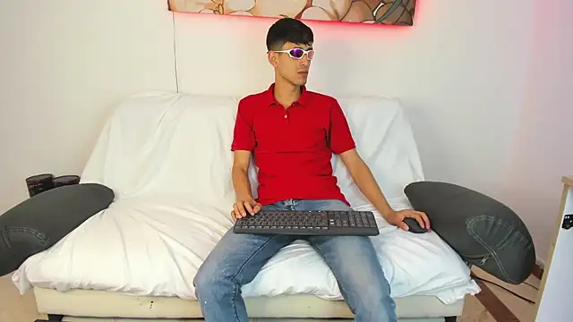 dracke and zara online show from 12-19-25, 01:24