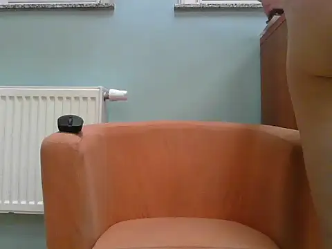 Snapshot of krzysjg chatting on 05-07-26, 11:30 krzysjg online show from 05-07-26, 11:30