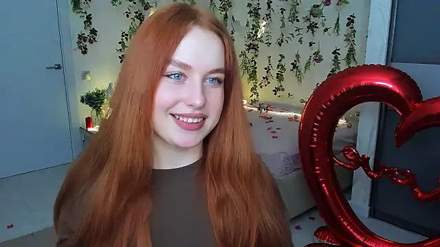 Snapshot of AirySilhouette chatting on 02-14-26, 04:07 AirySilhouette online show from 02-14-26, 04:07