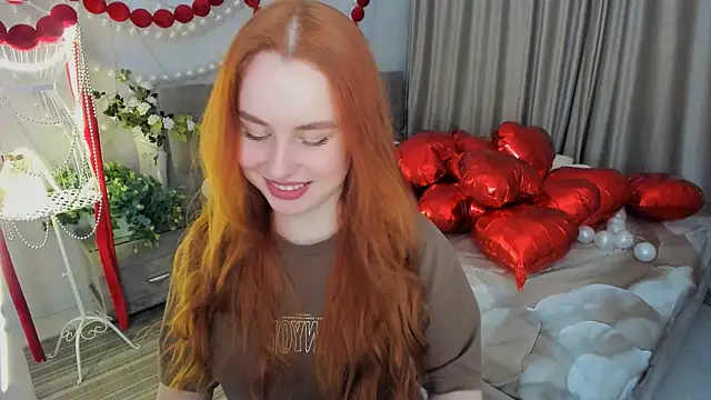 Snapshot of AirySilhouette chatting on 02-15-26, 06:07 AirySilhouette online show from 02-15-26, 06:07