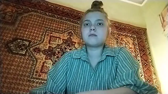 KikiBang online show from 04-08-26, 07:04