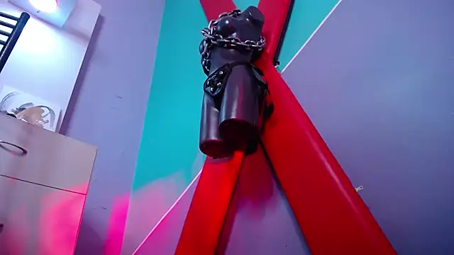 ArhyFoxx1 online show from 12-20-25, 12:08