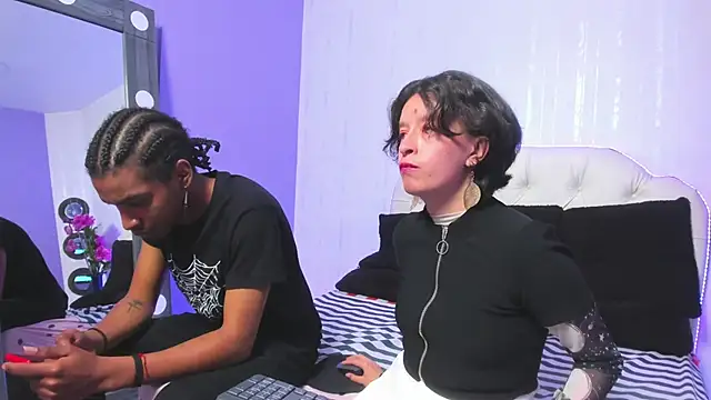 CoralAndOcean  online show from 12-15-25, 06:03