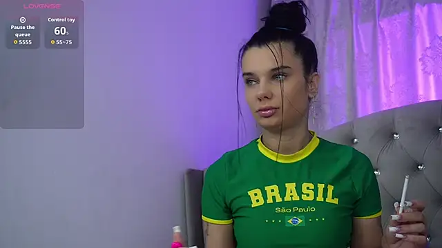 lovely sophia  online show from 12-18-25, 05:45