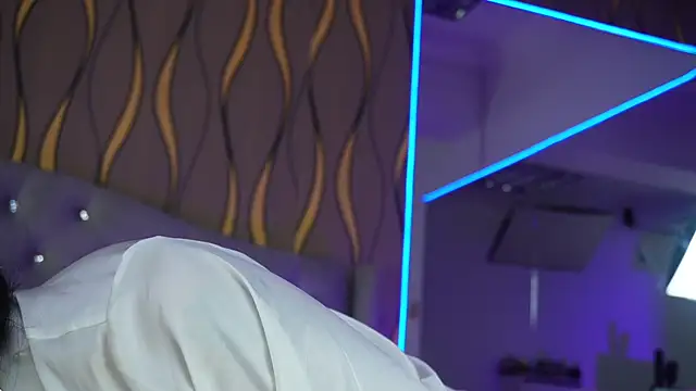 lovely sophia  online show from 11-25-25, 06:03