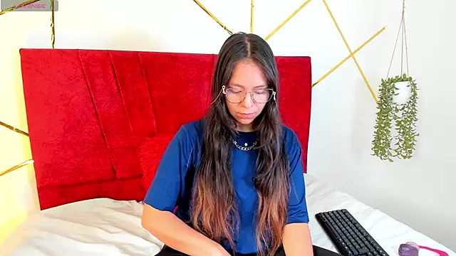 Julieta Lein  online show from 01-09-26, 09:22