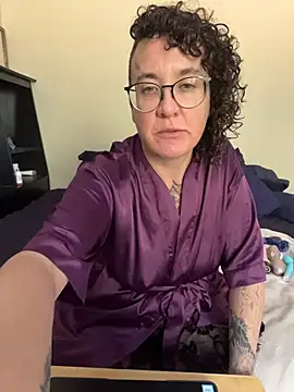 Snapshot of sareberr420 chatting on 11-29-25, 04:07 sareberr420 online show from 11-29-25, 04:07