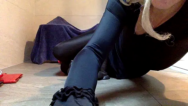 AsiaSlavePantyhosed online show from 12-19-25, 01:46