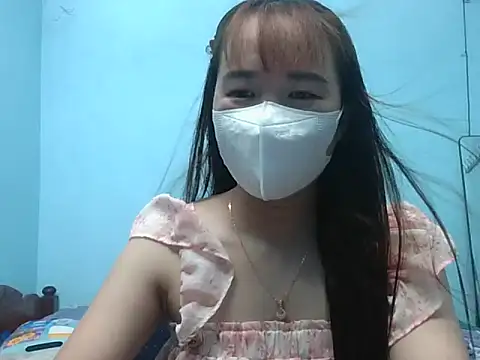Snapshot of LinhChi09 chatting on 06-16-26, 01:55 LinhChi09 online show from 06-16-26, 01:55