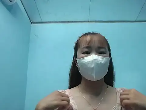 Snapshot of LinhChi09 chatting on 06-11-26, 07:27 LinhChi09 online show from 06-11-26, 07:27