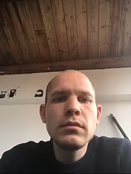 Spielzeugtwink online show from 06-12-26, 01:53