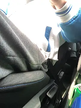 Spielzeugtwink online show from 04-15-26, 01:26