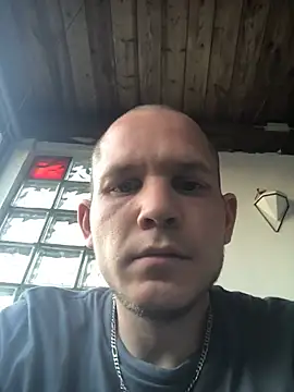 Spielzeugtwink online show from 06-24-26, 07:11