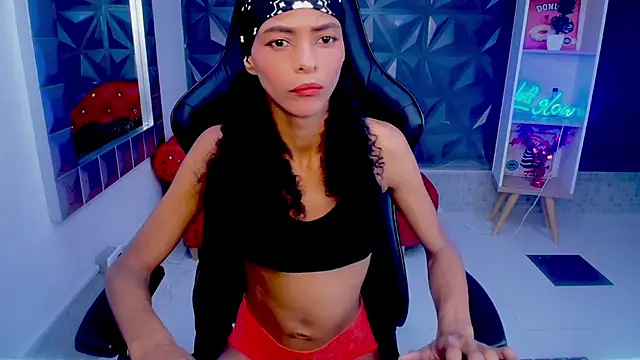 becky lynch 102 online show from 11-29-25, 05:02