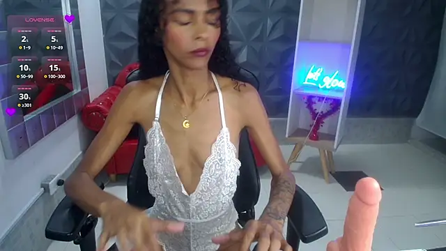 becky lynch 102 online show from 02-26-26, 05:46