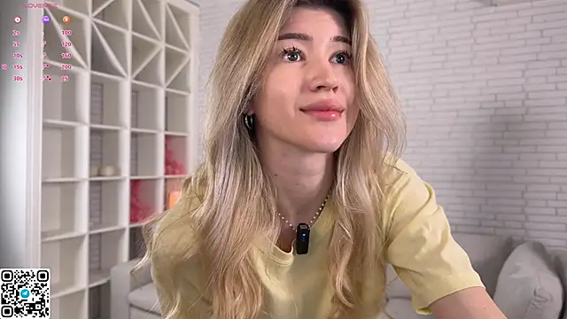 KissYourTessa online show from 06-04-26, 02:27