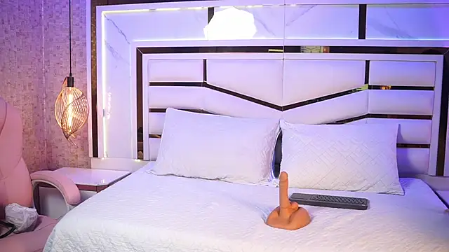 luciana agudelo online show from 12-20-25, 07:50