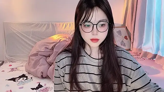 Snapshot of -Angela chatting on 11-26-25, 03:17 -Angela online show from 11-26-25, 03:17