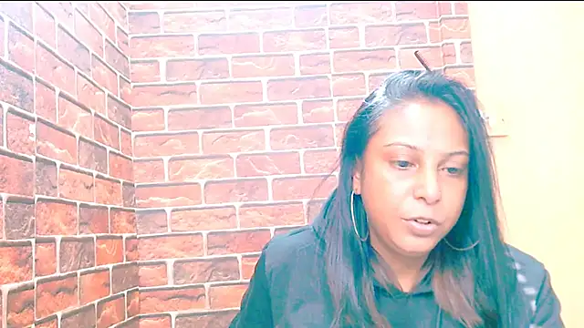 Snapshot of indian_spice_girl chatting on 05-08-26, 07:12 indian spice girl online show from 05-08-26, 07:12