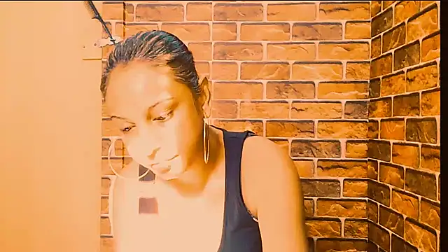Snapshot of indian_spice_girl chatting on 06-01-26, 07:19 indian spice girl online show from 06-01-26, 07:19