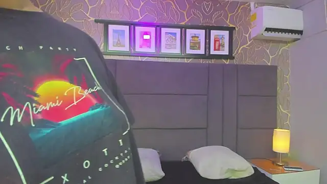 Snapshot of monserrat_cutte chatting on 01-14-26, 04:05 monserrat cutte online show from 01-14-26, 04:05