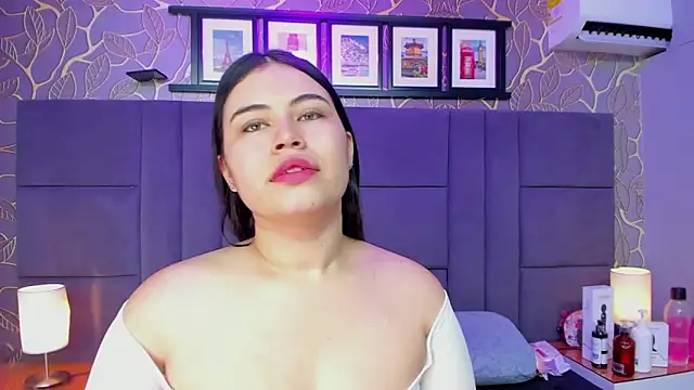 Snapshot of monserrat_cutte chatting on 12-20-25, 04:15 monserrat cutte online show from 12-20-25, 04:15