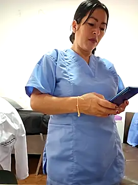 JustSamantha  online show from 11-27-25, 12:05